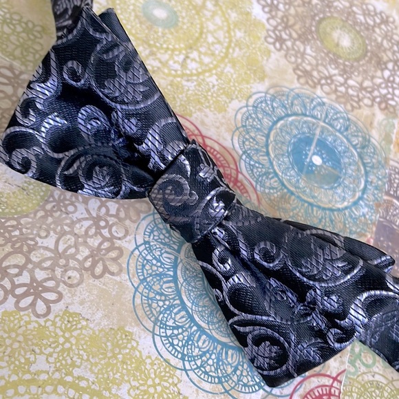 Apt.9 Adjustable Bow Tie - NWOT - Picture 4 of 4